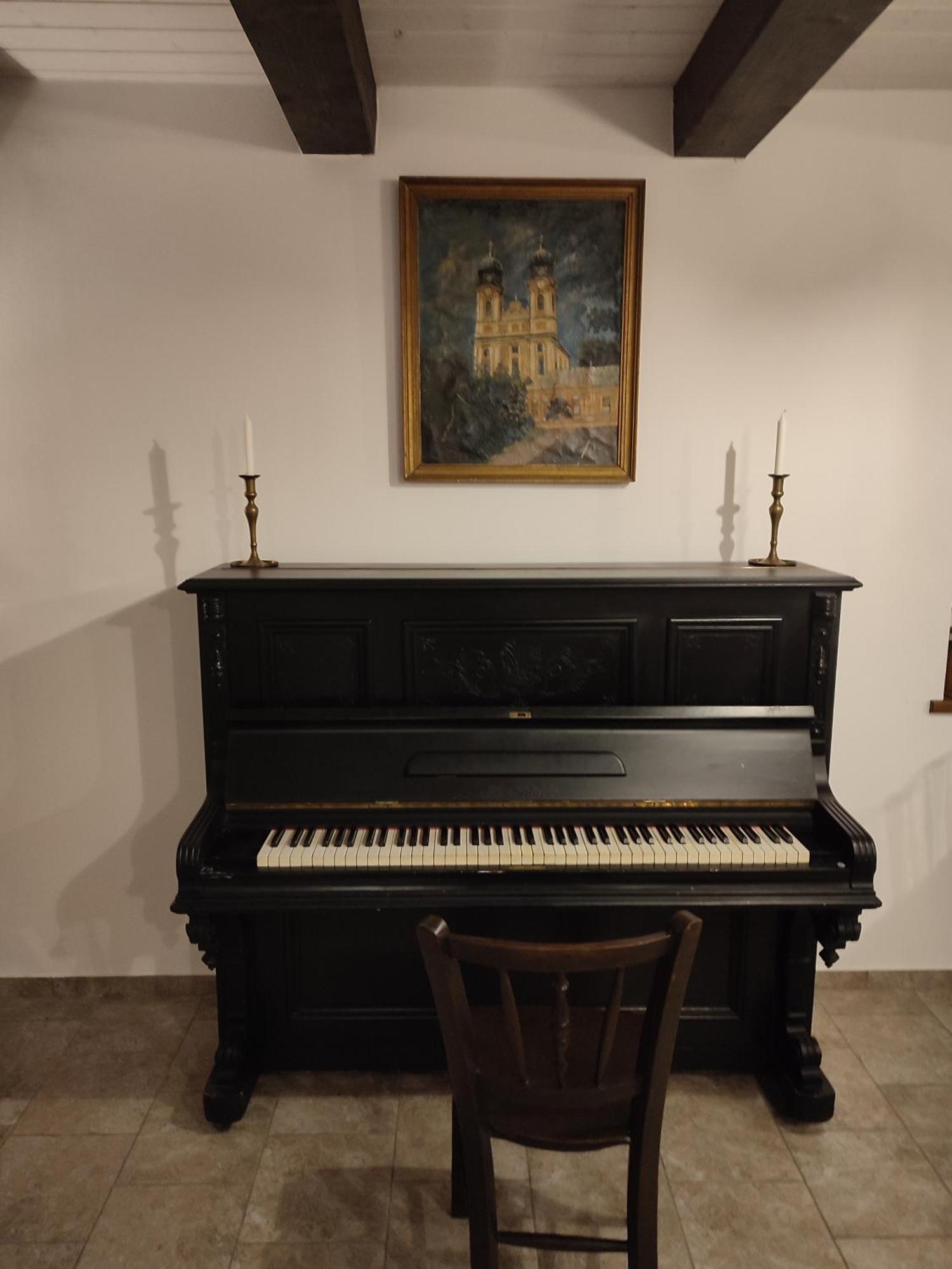 Szent Ivan Vendeghaz Guest house Tata